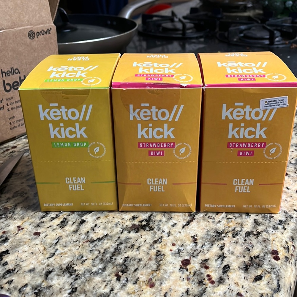 PRUVIT KETO KICK. Instant ketosis. 3 boxes. Lemon and Strawberry-kiwi.